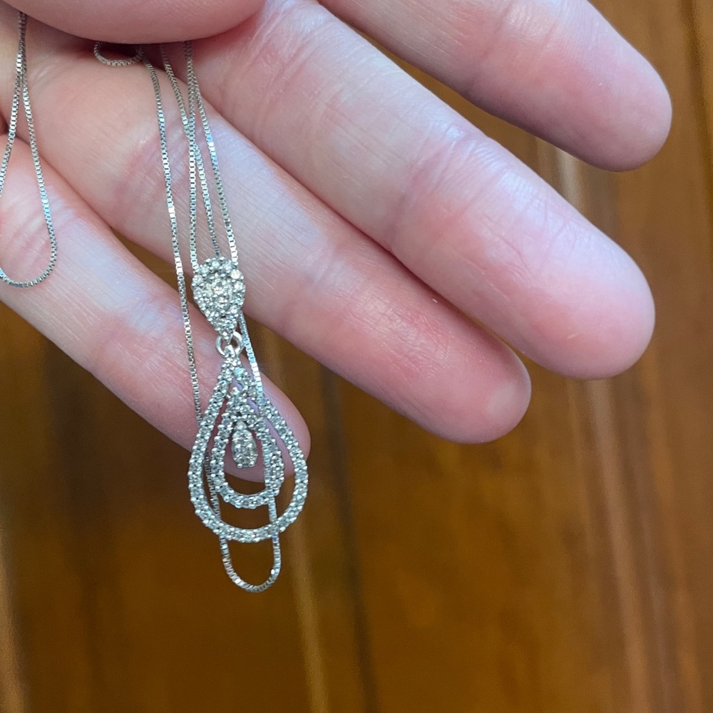 10 karat white gold and diamond Teardrop Necklace & Earrings Set - Picture 11 of 12